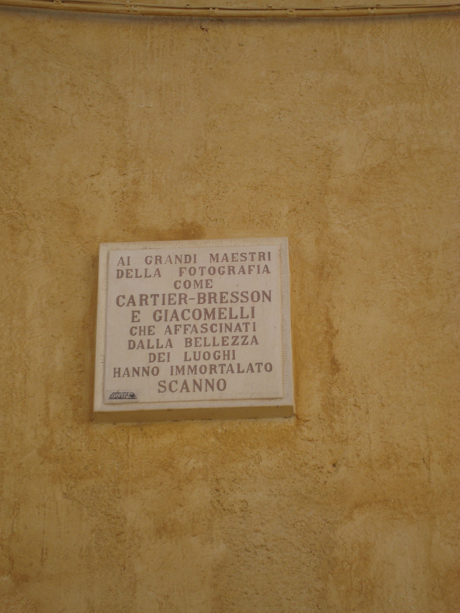 henri cartier bresson — Plaque Cartier-Bresson Scanno.JPG