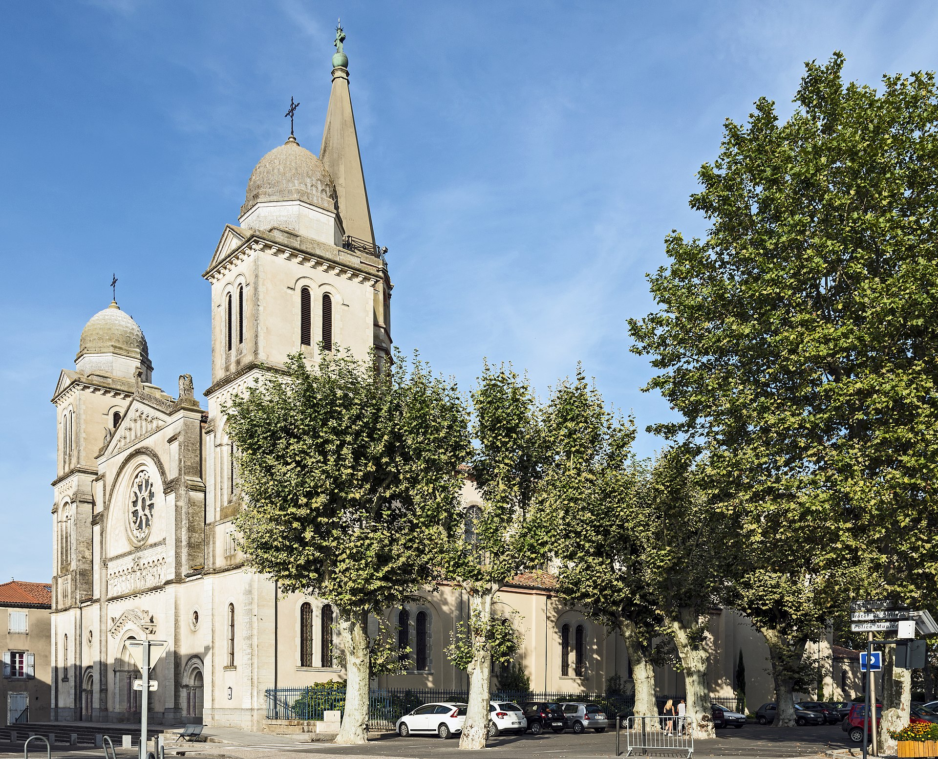 jean dubuffet — Eglise Notre-Dame de Revel.jpg