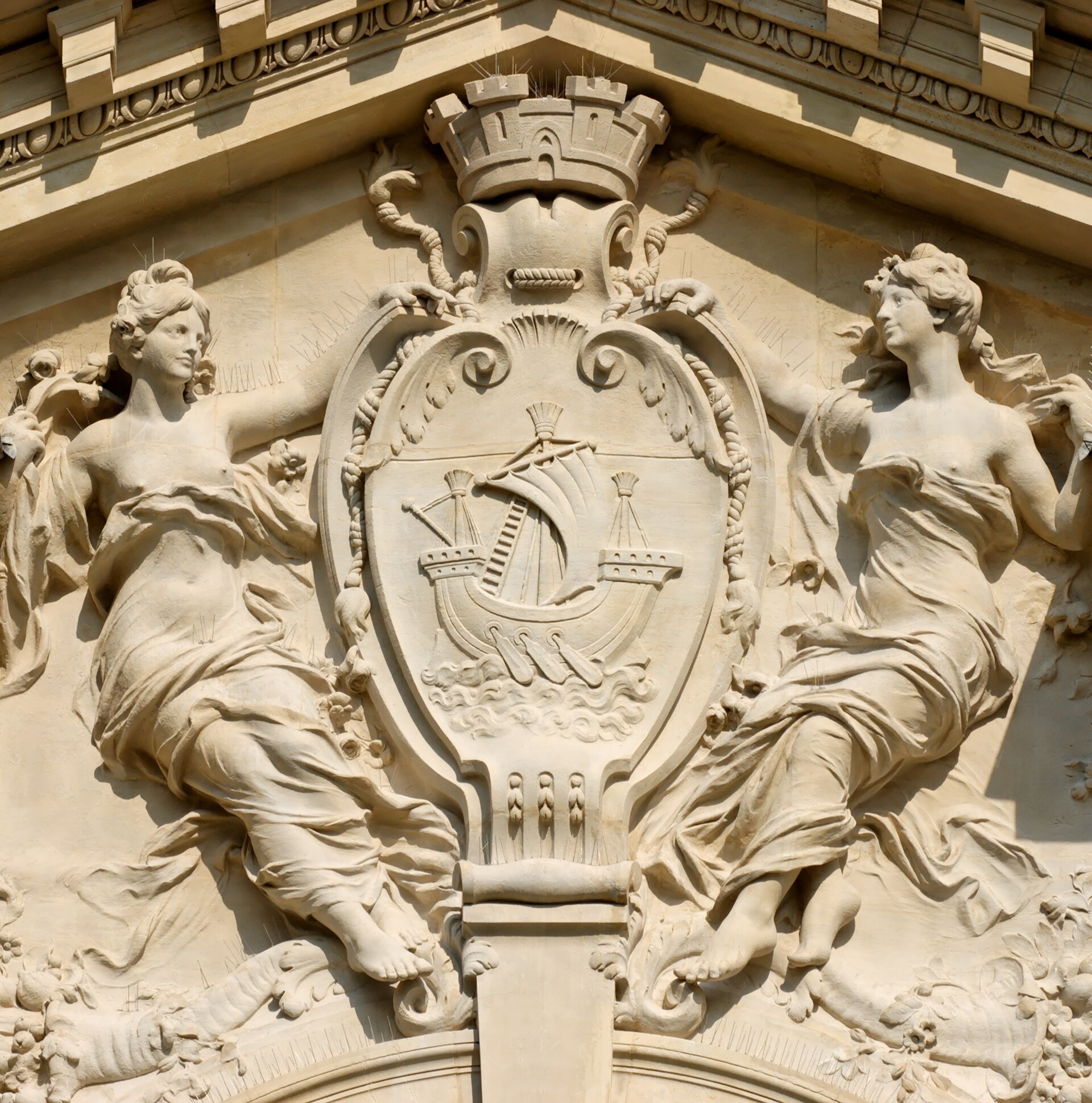Petit Palais — vue depuis Wikimedia Commons
